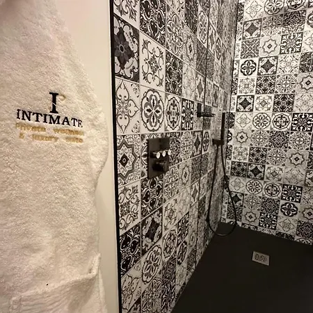 Intimate - Private Wellness Bed & Breakfast